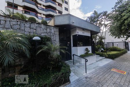 Apartamento à venda com 170m², 4 quartos e 2 vagasFachada