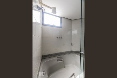 Apartamento à venda com 170m², 4 quartos e 2 vagasBanheiro Suite 1