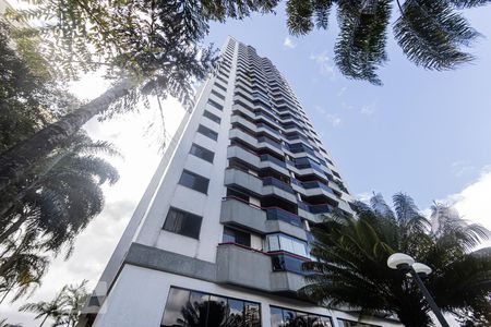 Apartamento à venda com 170m², 4 quartos e 2 vagasFachada