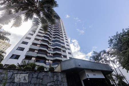 Apartamento à venda com 170m², 4 quartos e 2 vagasFachada