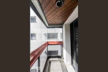 Apartamento à venda com 170m², 4 quartos e 2 vagasVaranda Suite 1