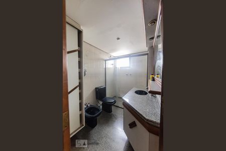 Apartamento à venda com 170m², 4 quartos e 2 vagasBanheiro Suite 2