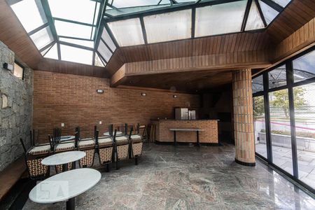 Apartamento à venda com 170m², 4 quartos e 2 vagasÁrea comum - Churrasqueira