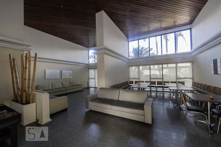 Apartamento à venda com 170m², 4 quartos e 2 vagasÁrea comum - Salão de festas