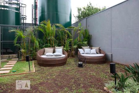 Apartamento para alugar com 26m², 1 quarto e sem vaga Apartamento para alugar com 26m², 1 quarto e sem vagaÁrea comum - Piscina