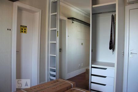 Apartamento à venda com 211m², 5 quartos e 3 vagasQuarto 4