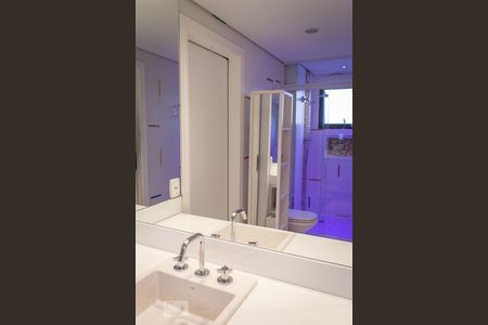 Apartamento à venda com 211m², 5 quartos e 3 vagas Apartamento à venda com 211m², 5 quartos e 3 vagasBanheiro Social