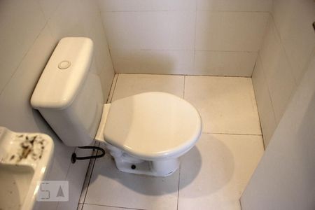 Apartamento à venda com 211m², 5 quartos e 3 vagasBanheiro da Área de Serviço 