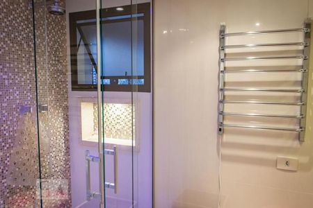 Apartamento à venda com 211m², 5 quartos e 3 vagas Apartamento à venda com 211m², 5 quartos e 3 vagasBanheiro do Quarto 5 - Suíte