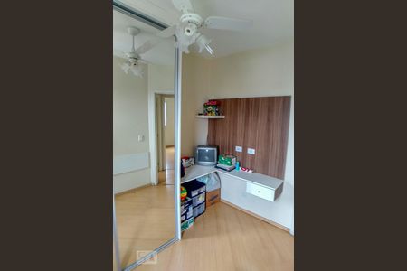 Apartamento à venda com 69m², 3 quartos e 2 vagasQuarto 3