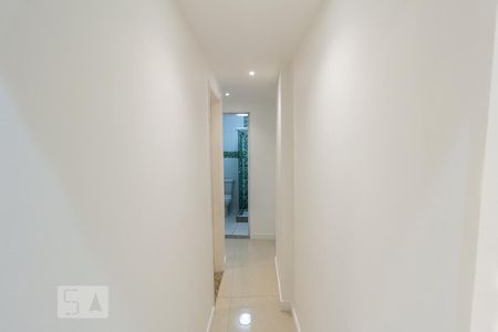 Corredor de apartamento para alugar com 2 quartos, 47m² em Madureira, Rio de Janeiro