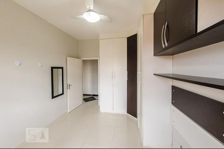 Apartamento à venda com 80m², 2 quartos e 2 vagasQuarto 2
