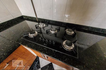 Apartamento à venda com 80m², 2 quartos e 2 vagasCozinha