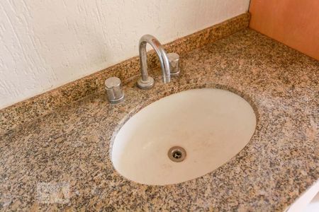 Casa de condomínio para alugar com 79m², 3 quartos e 1 vagaBanheiro da Suíte