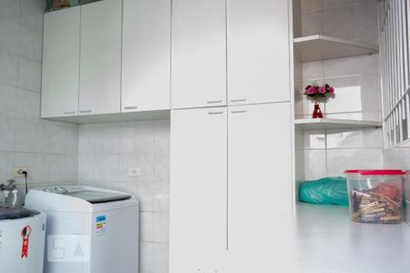 Casa à venda com 220m², 2 quartos e 2 vagas Casa à venda com 220m², 2 quartos e 2 vagasÁrea de Serviço