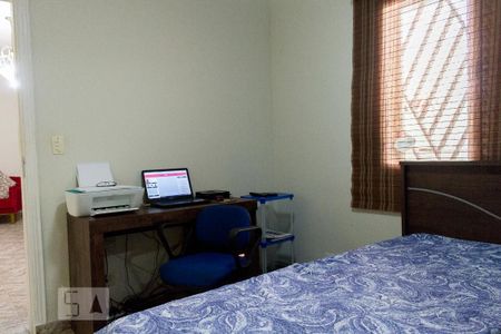 Casa à venda com 220m², 2 quartos e 2 vagas Casa à venda com 220m², 2 quartos e 2 vagasQuarto 1