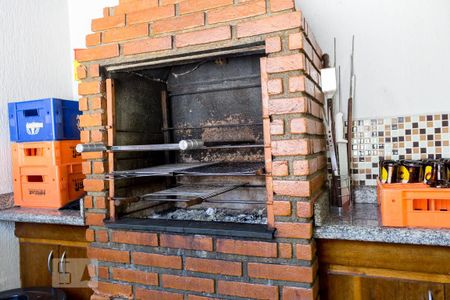 Casa à venda com 220m², 2 quartos e 2 vagas Casa à venda com 220m², 2 quartos e 2 vagasSalão de Festa - Churrasqueira