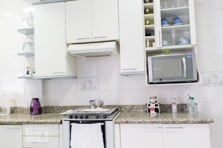 Casa à venda com 220m², 2 quartos e 2 vagas Casa à venda com 220m², 2 quartos e 2 vagasCozinha