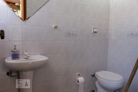 Casa à venda com 220m², 2 quartos e 2 vagas Casa à venda com 220m², 2 quartos e 2 vagasSalão de Festa - Banheiro