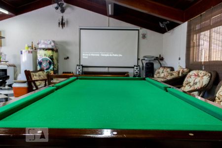 Casa à venda com 220m², 2 quartos e 2 vagas Casa à venda com 220m², 2 quartos e 2 vagasSalão de Festa