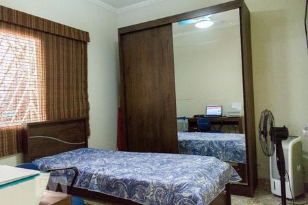 Casa à venda com 220m², 2 quartos e 2 vagas Casa à venda com 220m², 2 quartos e 2 vagasQuarto 1