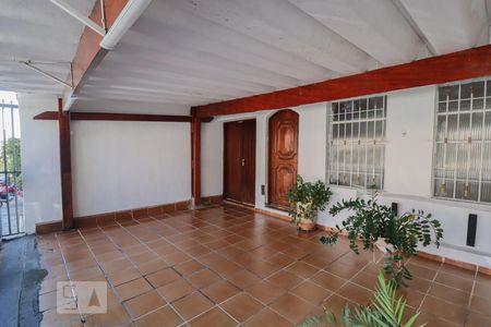 Casa à venda com 175m², 3 quartos e 2 vagasGaragem