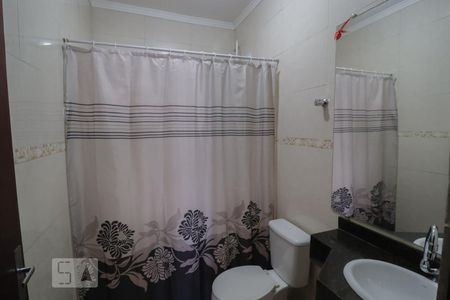 Casa à venda com 175m², 3 quartos e 2 vagasBanheiro