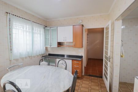 Casa à venda com 175m², 3 quartos e 2 vagasCozinha