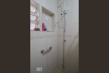 Casa à venda com 175m², 3 quartos e 2 vagasBanheiro