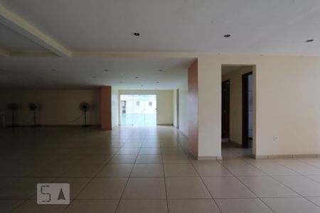 Apartamento para alugar com 74m², 2 quartos e 1 vagaÁrea comum - Salão de festas