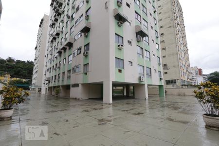 Apartamento para alugar com 74m², 2 quartos e 1 vagaFachada do bloco