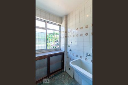 Apartamento à venda com 70m², 2 quartos e 1 vagaÁrea de Serviço