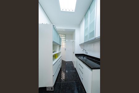 Apartamento para alugar com 92m², 2 quartos e 1 vagaCozinha