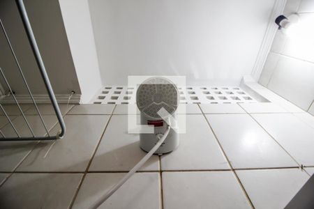 4 Banheiro de kitnet/studio à venda com 1 quarto, 30m² em Santa Ifigênia, São Paulo