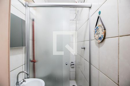 Banheiro de kitnet/studio para alugar com 1 quarto, 30m² em Santa Ifigênia, São Paulo