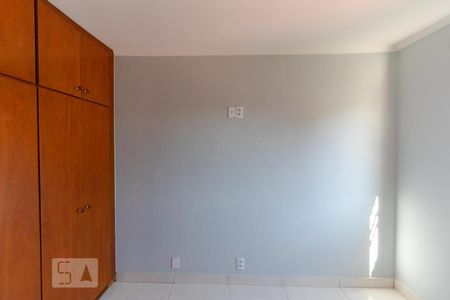 Quarto 01 de apartamento à venda com 2 quartos, 55m² em Taquaral , Campinas