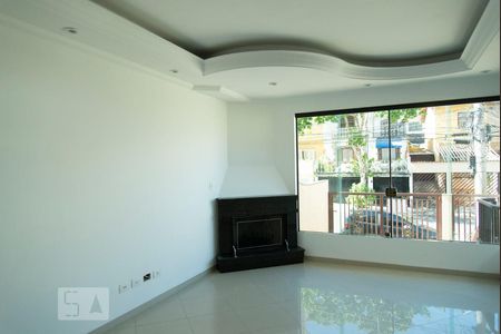 Sala de Estar de casa para alugar com 3 quartos, 233m² em Vila Regente Feijó, São Paulo