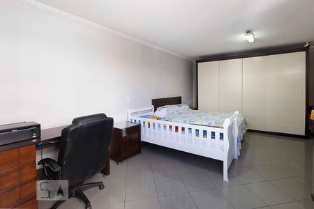 SuíteSuíte de casa à venda com 4 quartos, 250m² em Vila Pompéia, São Paulo