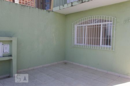 Garagem de casa para alugar com 3 quartos, 125m² em Jardim Eliane, Cotia