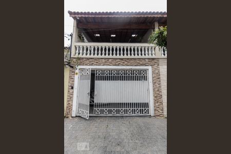 Casa à venda com 300m², 2 quartos e 1 vaga Casa à venda com 300m², 2 quartos e 1 vagaFachada
