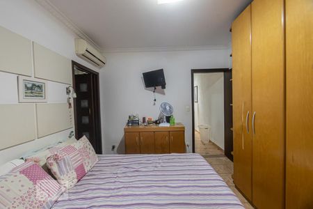 Casa à venda com 300m², 2 quartos e 1 vaga Casa à venda com 300m², 2 quartos e 1 vagaSuite