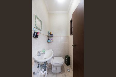 Casa à venda com 300m², 2 quartos e 1 vaga Casa à venda com 300m², 2 quartos e 1 vagaLavabo