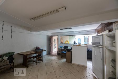 Casa à venda com 300m², 2 quartos e 1 vaga Casa à venda com 300m², 2 quartos e 1 vagaSalão