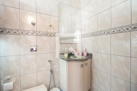 Casa à venda com 203m², 3 quartos e 5 vagasBanheiro Suíte 3