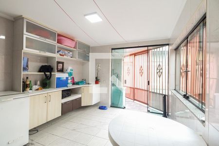 Casa à venda com 203m², 3 quartos e 5 vagasÁrea de Serviço 