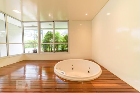 Apartamento à venda com 180m², 3 quartos e 2 vagas Apartamento à venda com 180m², 3 quartos e 2 vagasSpa