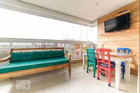 Apartamento à venda com 180m², 3 quartos e 2 vagas Apartamento à venda com 180m², 3 quartos e 2 vagasVaranda gourmet