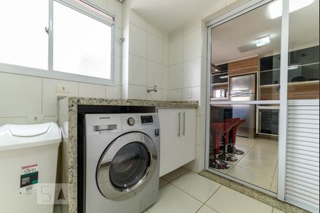 Apartamento à venda com 180m², 3 quartos e 2 vagas Apartamento à venda com 180m², 3 quartos e 2 vagasÁrea de Serviço