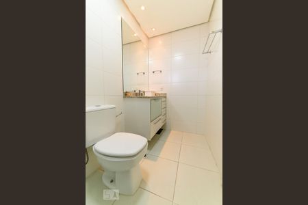 Apartamento à venda com 180m², 3 quartos e 2 vagas Apartamento à venda com 180m², 3 quartos e 2 vagasBanheiro da Suíte 2