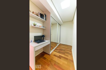Apartamento à venda com 180m², 3 quartos e 2 vagas Apartamento à venda com 180m², 3 quartos e 2 vagasCorredor